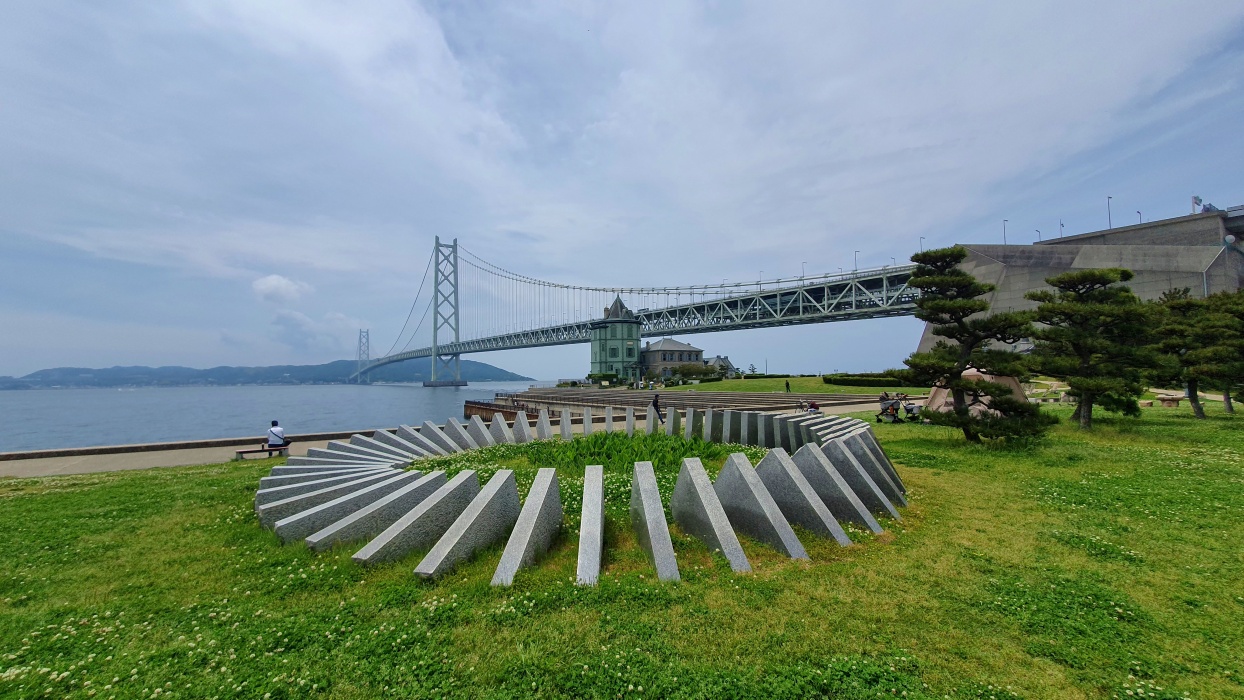 「時の流れ」というモニュメント