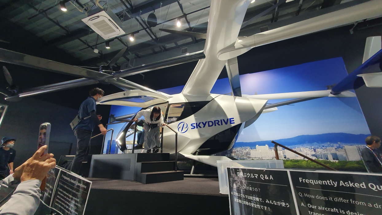 Sky Works社が開発している空飛ぶクルマ「Sky Drive」の模型