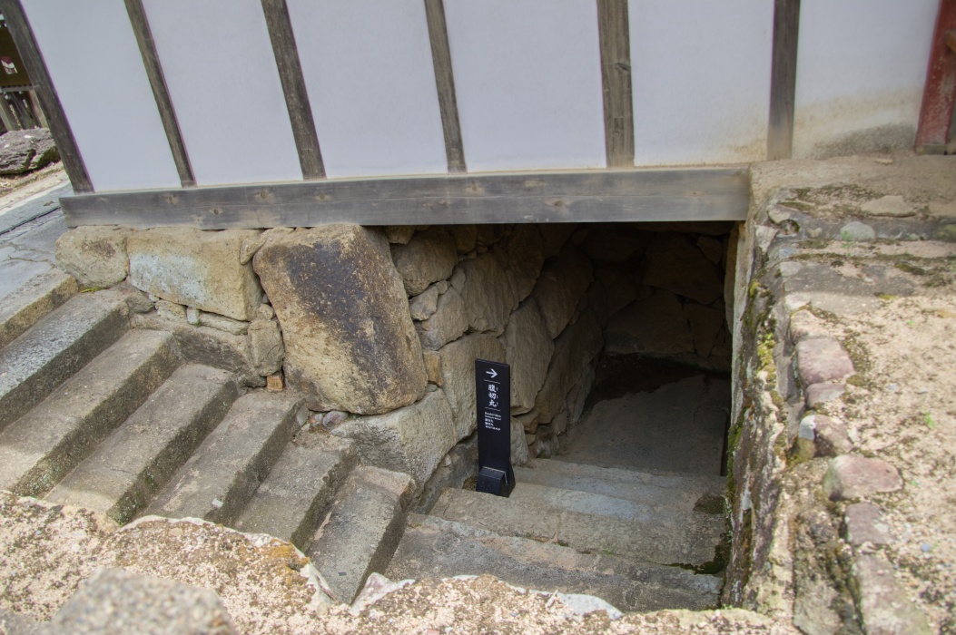 地下通路の入口