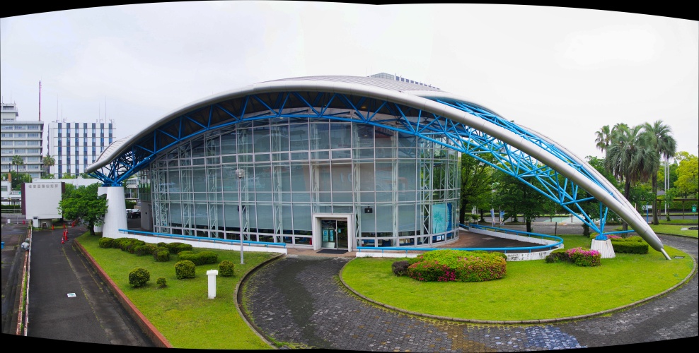 ガーデン埠頭のポートハウス。展示会等が行われる。