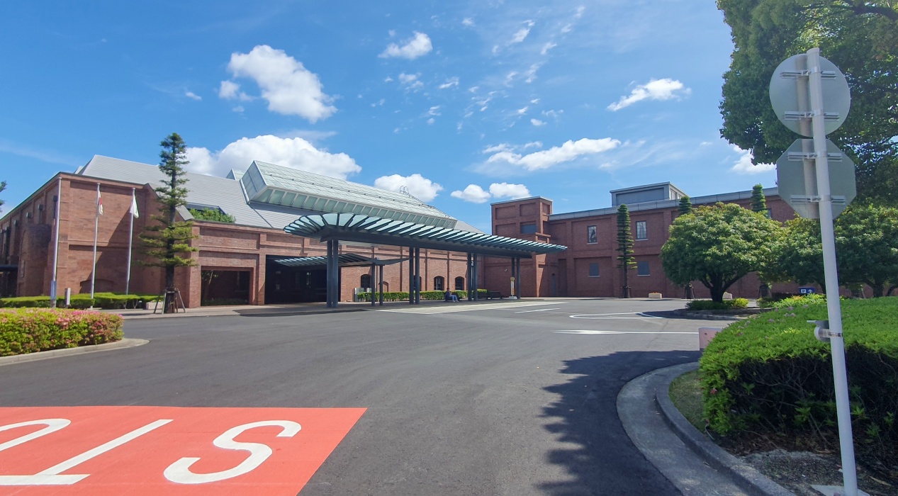 1時間ほど歩いて博物館に到着