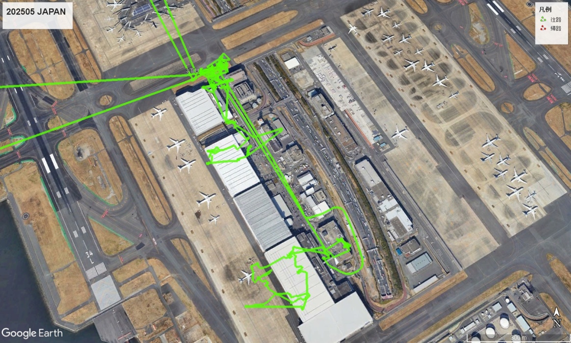 今日のルート。上がJAL、下がANA。